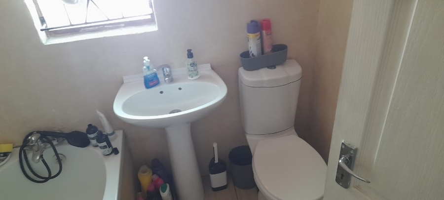 2 Bedroom Property for Sale in Bridgetown Western Cape